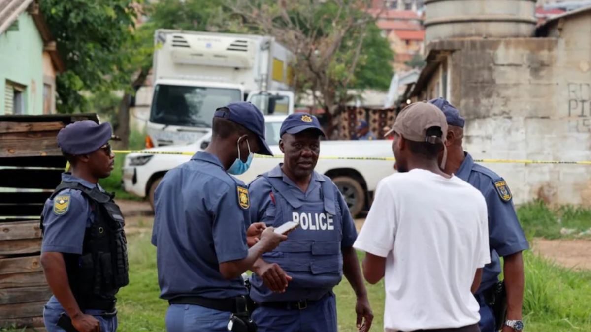 जोहान्सबर्ग में अंधाधुंध फायरिंग,